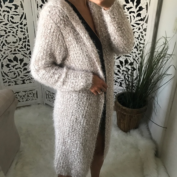 LAST 3️⃣ SHAR Softest Hooded Cardigan Sweater - Picture 2 of 7